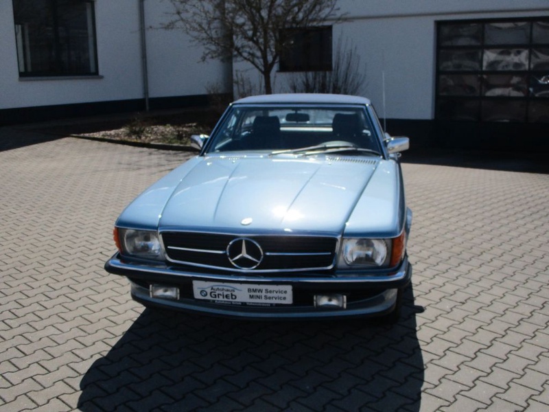 Mercedes-Benz SL-Class