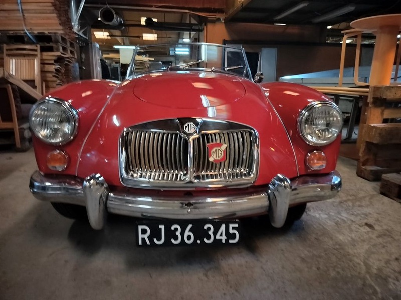 MG MGA