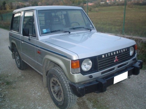 Mitsubishi Pajero 1988