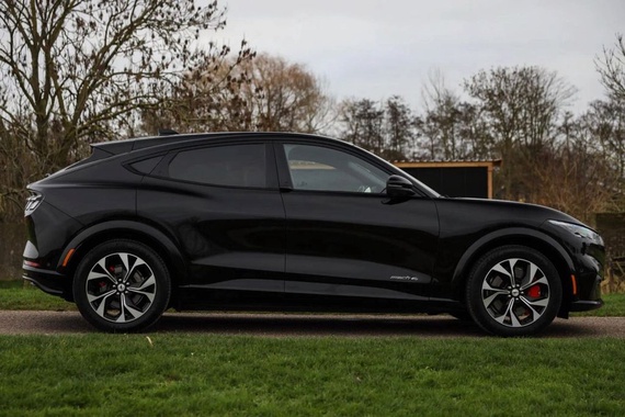 Ford Mustang Mach-E 2021