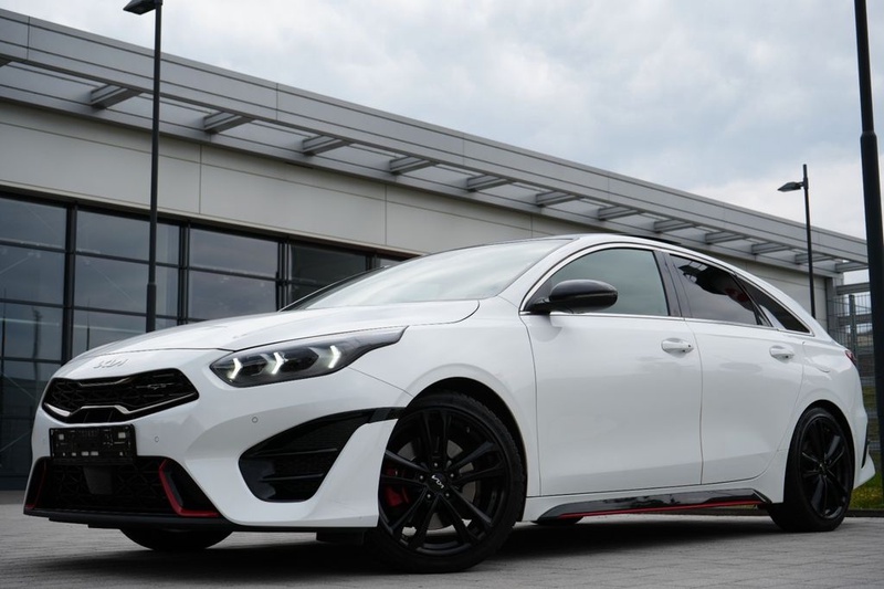 Kia pro cee'd / ProCeed