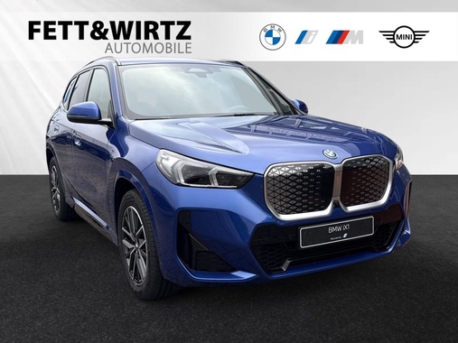 BMW iX1 2025