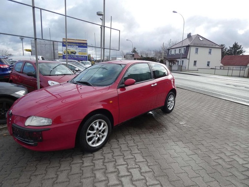 Alfa Romeo 147 2001