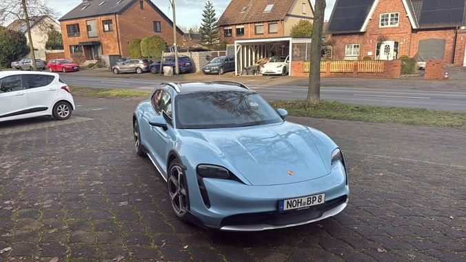 Porsche Taycan 2023