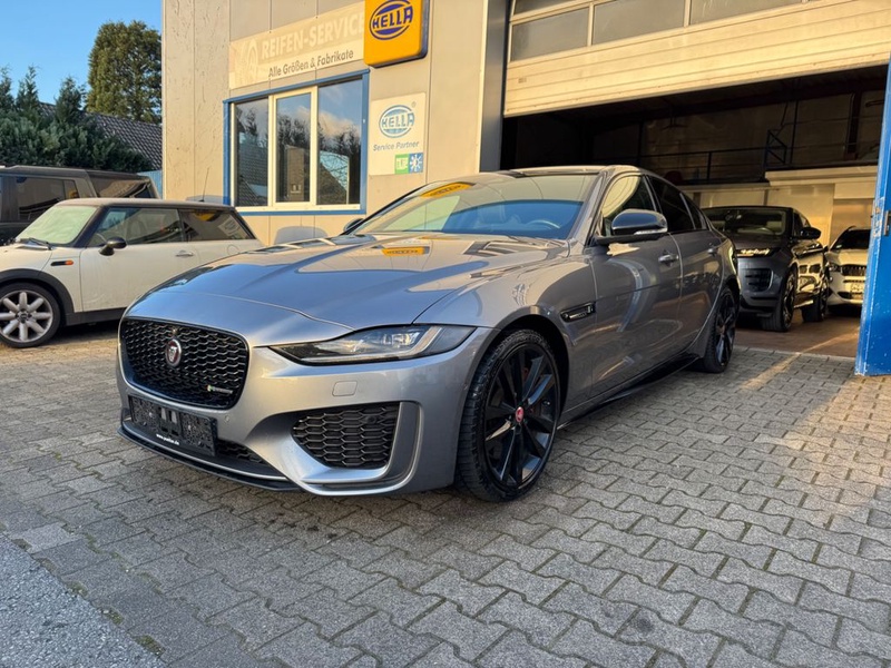 Jaguar XE