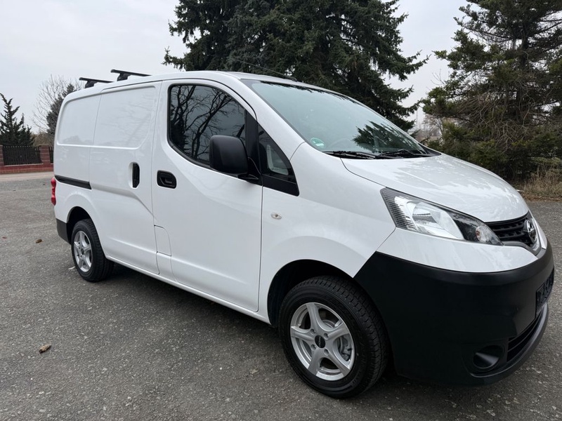 Nissan NV200