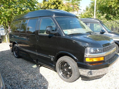 Chevrolet Chevy Van 2005