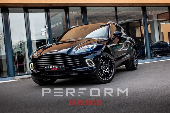 Aston Martin DBX 2021