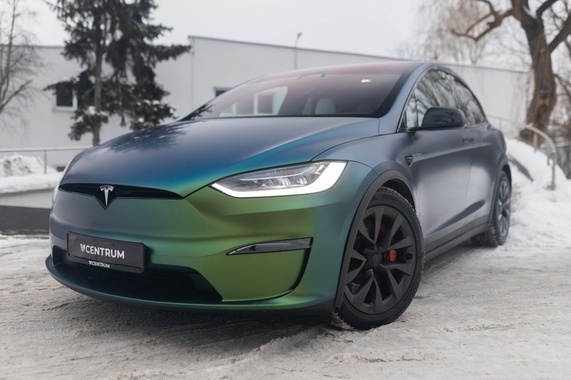 Tesla Model X 2024