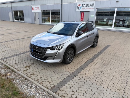 Peugeot 208 2021