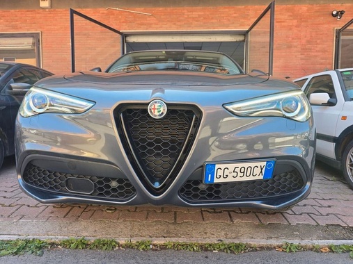 Alfa Romeo Stelvio 2021