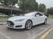 Tesla Model S 2015