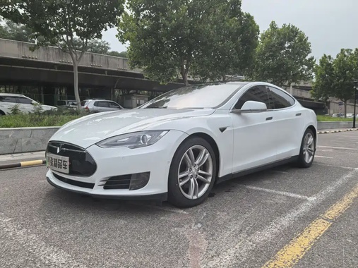 Tesla Model S 2015
