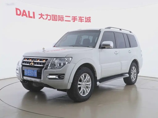 Mitsubishi Pajero 2018