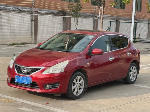 Nissan Tiida 2012