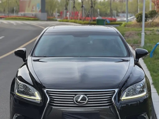 Lexus LS 2013