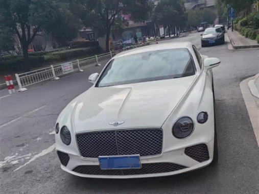 Bentley Continental 2021