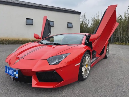 Lamborghini Aventador 2012