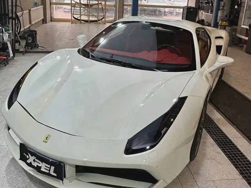 Ferrari 488