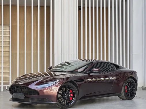 Aston Martin DB11 2020