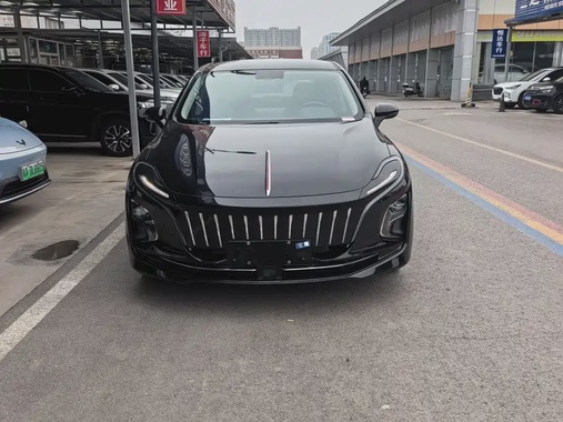 Hongqi E-QM5 2023