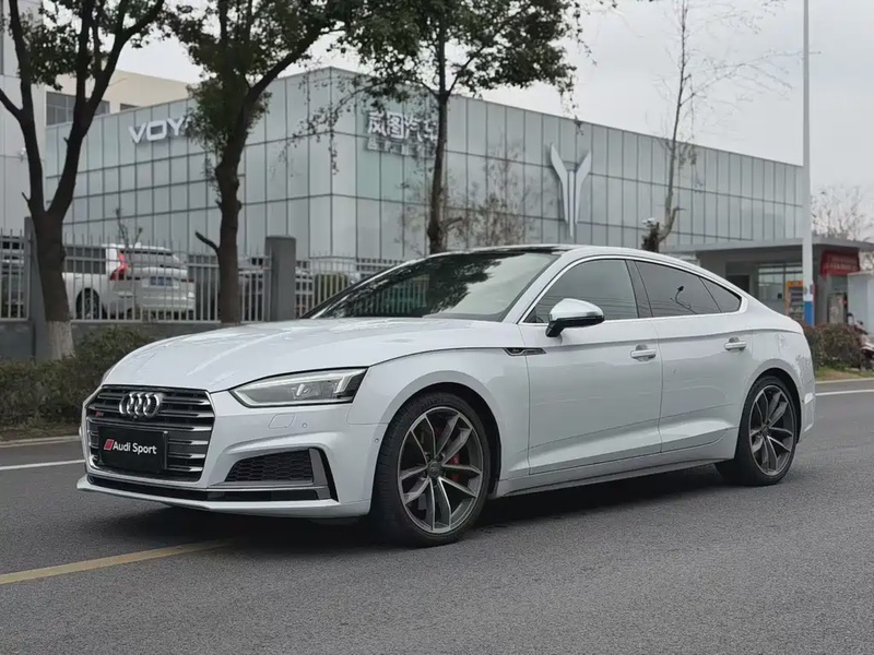 Audi S5