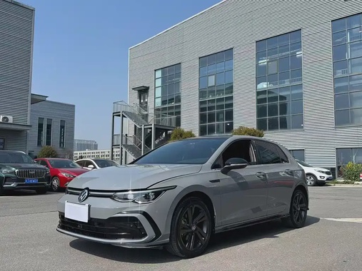 Volkswagen Golf 2024