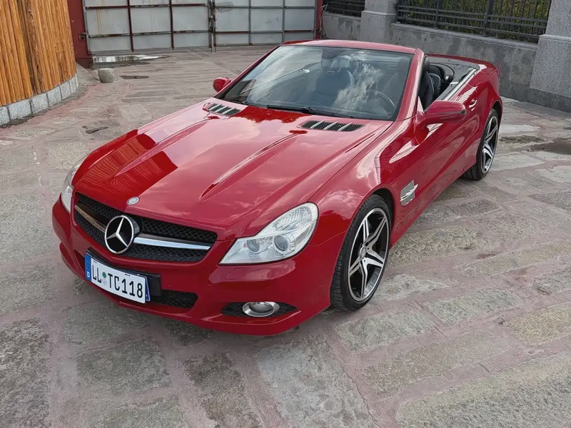 Mercedes-Benz SL-Class
