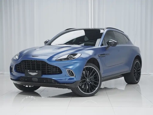 Aston Martin DBX 2022