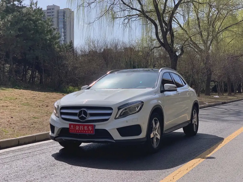 Mercedes-Benz GLA-Class