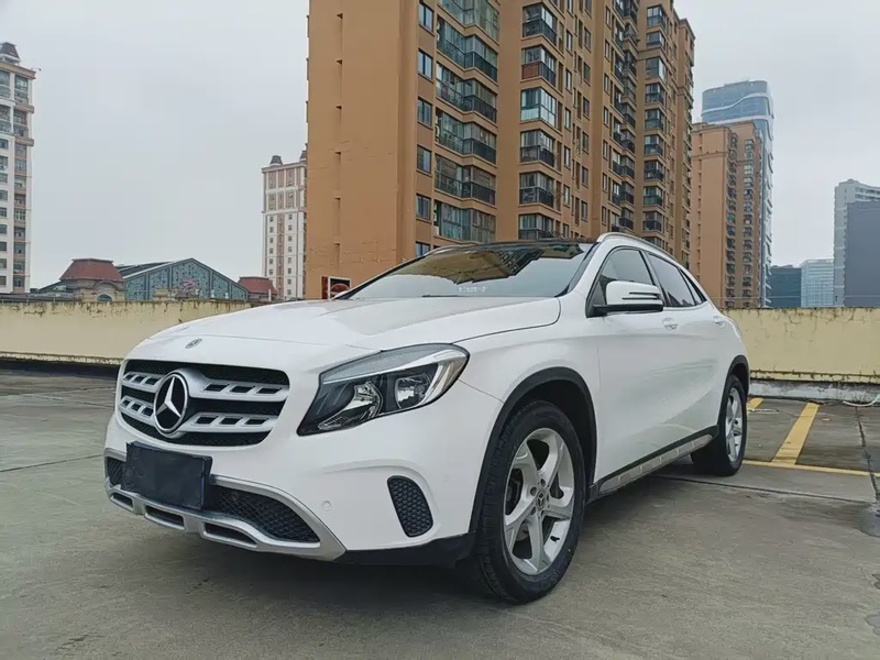 Mercedes-Benz GLA-Class