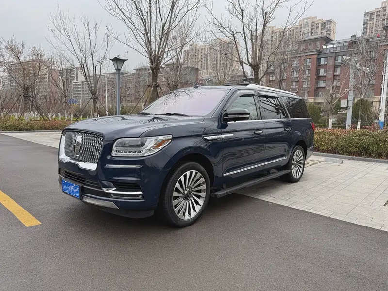 Lincoln Navigator