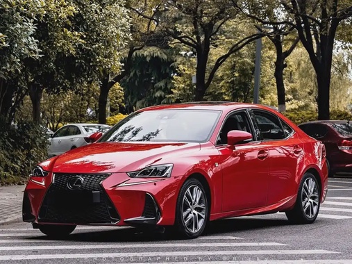 Lexus IS 2018