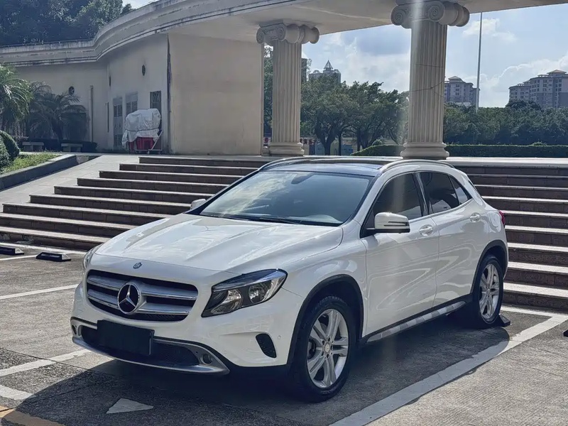 Mercedes-Benz GLA-Class