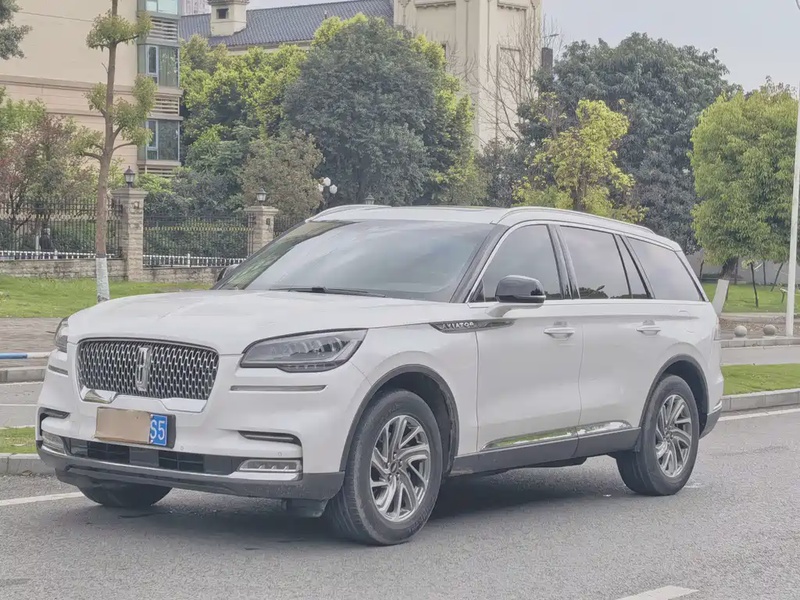 Lincoln Aviator
