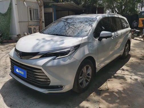 Toyota Sienna 2023