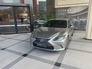Lexus ES 2022