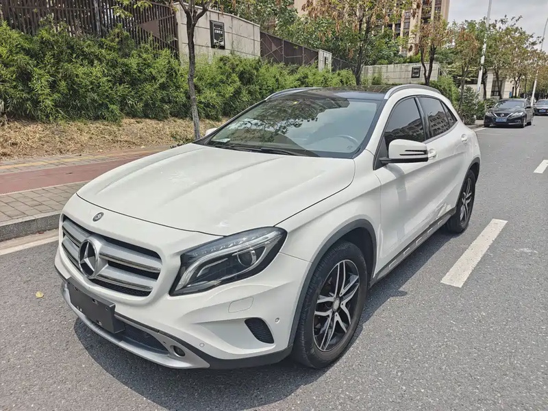 Mercedes-Benz GLA-Class