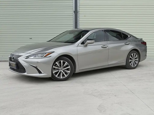 Lexus ES 2021