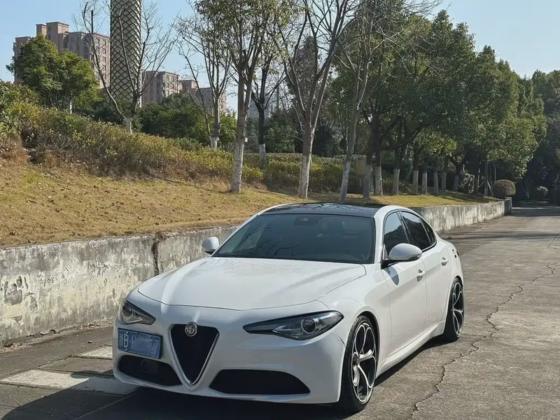 Alfa Romeo Giulia