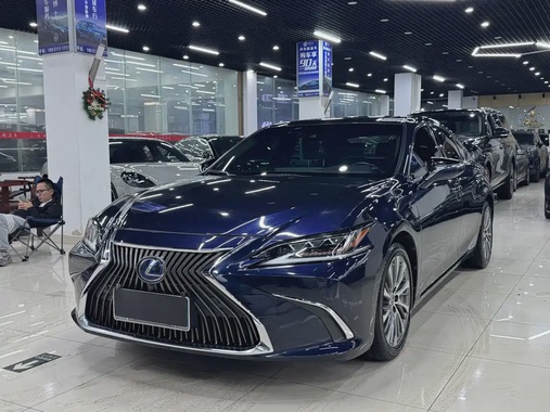 Lexus ES 2019