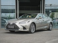Lexus ES 2025