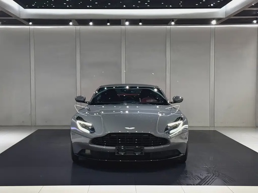 Aston Martin DB11 2023