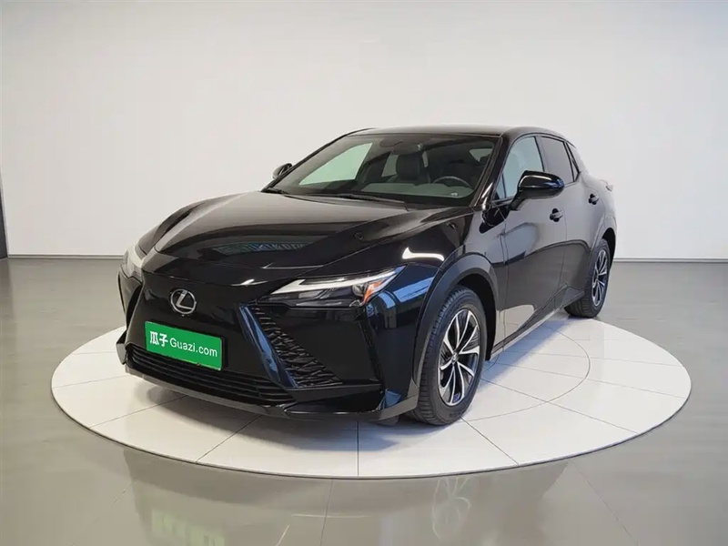 Lexus RZ