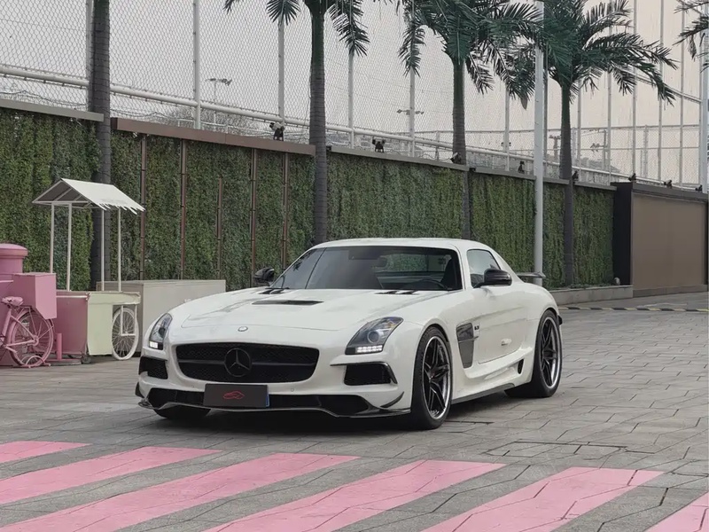 Mercedes-Benz SLS AMG