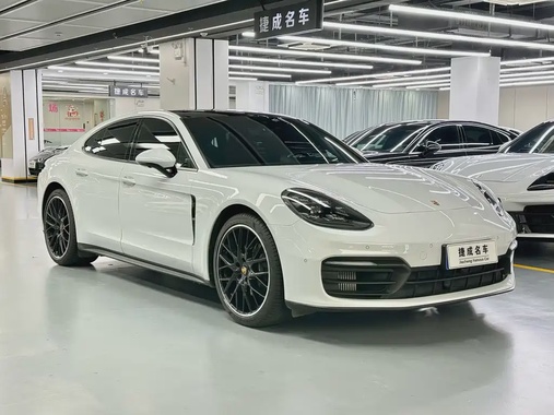 Porsche Panamera 2023