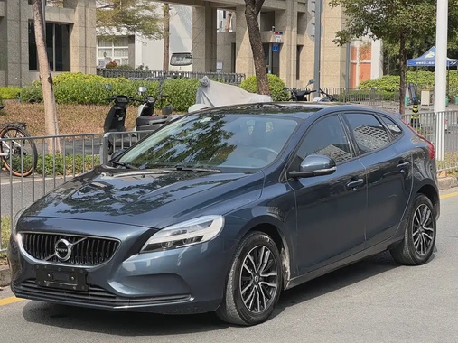 Volvo V40 2018