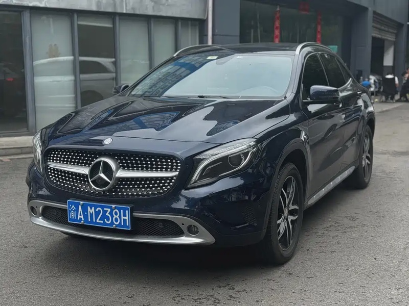 Mercedes-Benz GLA-Class