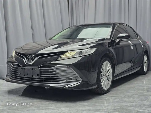 Toyota Camry 2019