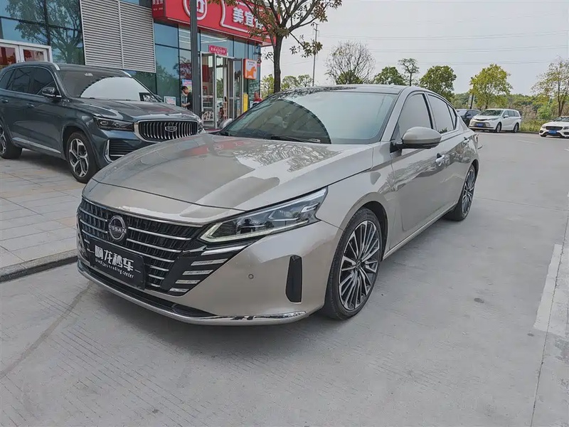 Nissan Teana